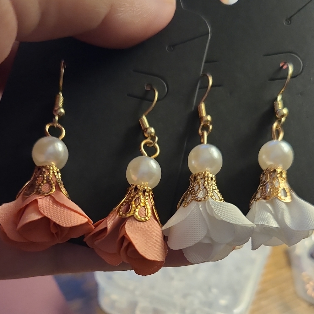 3/$10 Chic Gold and Pearl Floral Earrings